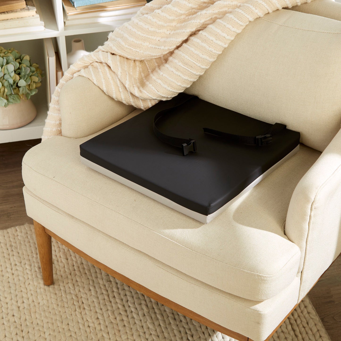 McKesson Seat Cushion 16 W X 16 L X 2 D Inch Foam / Gel (1065558_CS)