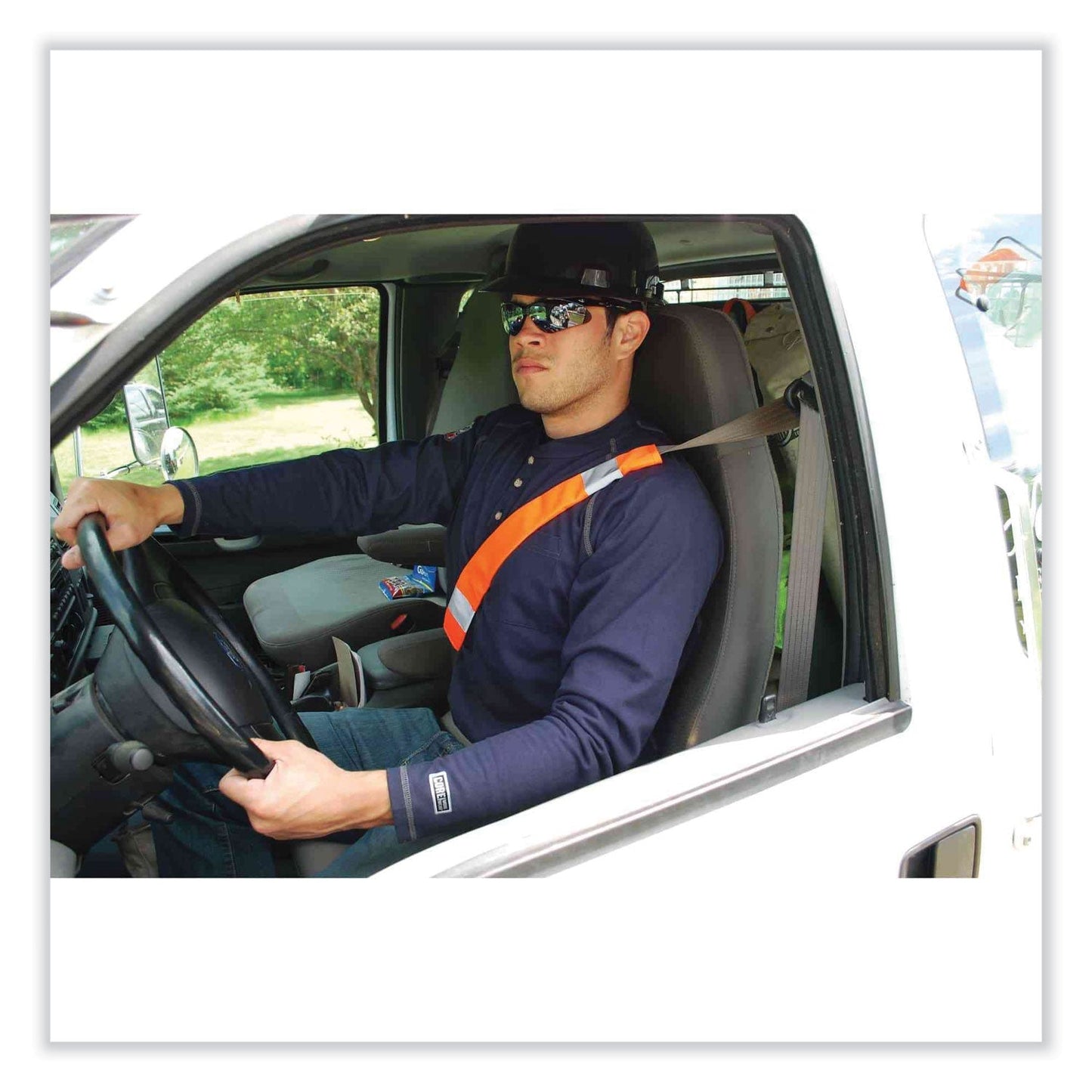 ergodyne-glowear-8004-hi-vis-seat-belt-cover-num-ego29041_6