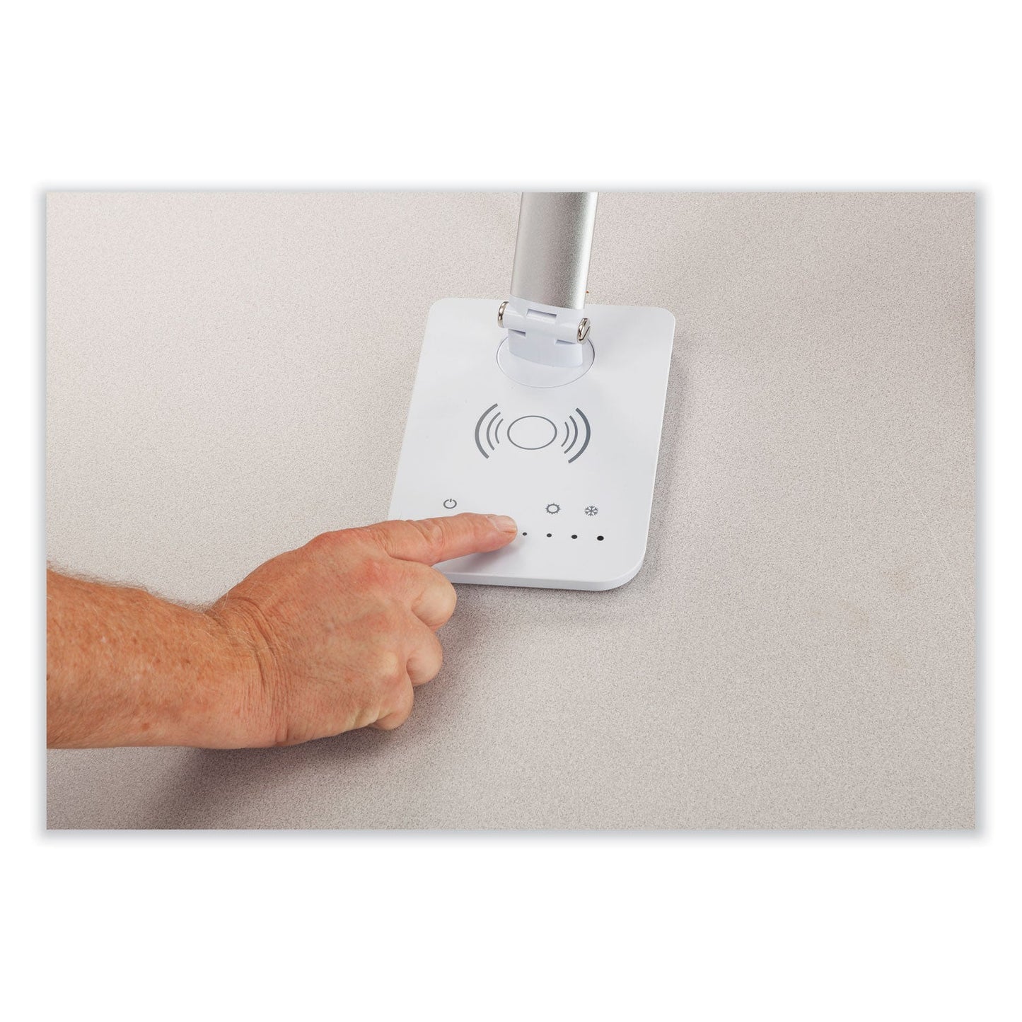 safco-vamp-led-wireless-charging-lamp-num-saf1009sl_3