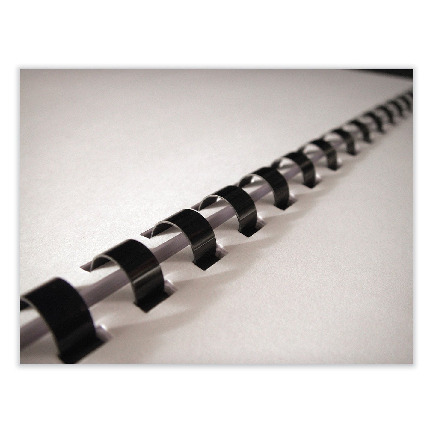 fellowes-plastic-comb-bindings-1-1-2-diameter-340-sheet-capacity-black-50-pack-fel52368_3