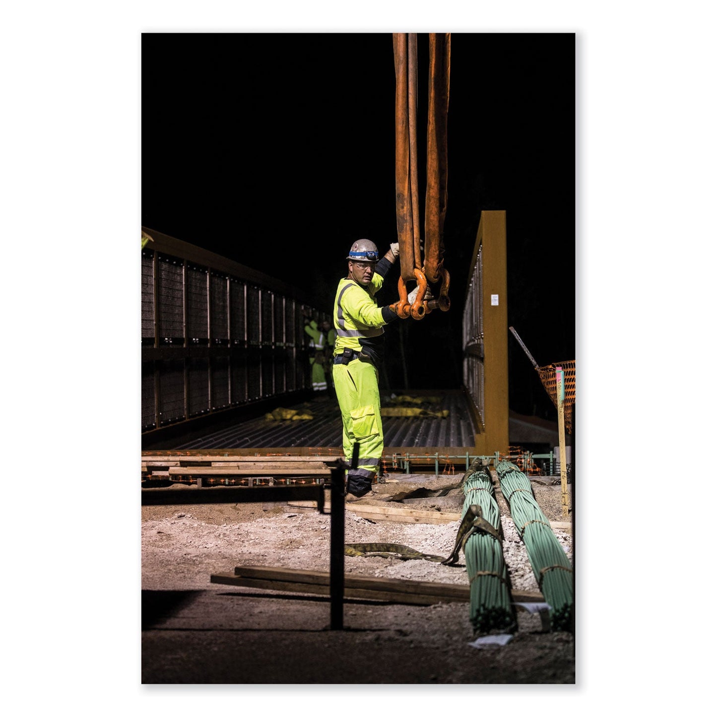 ergodyne-glowear-8291bk-type-r-class-2-black-front-long-sleeve-t-shirt-num-ego22702_4