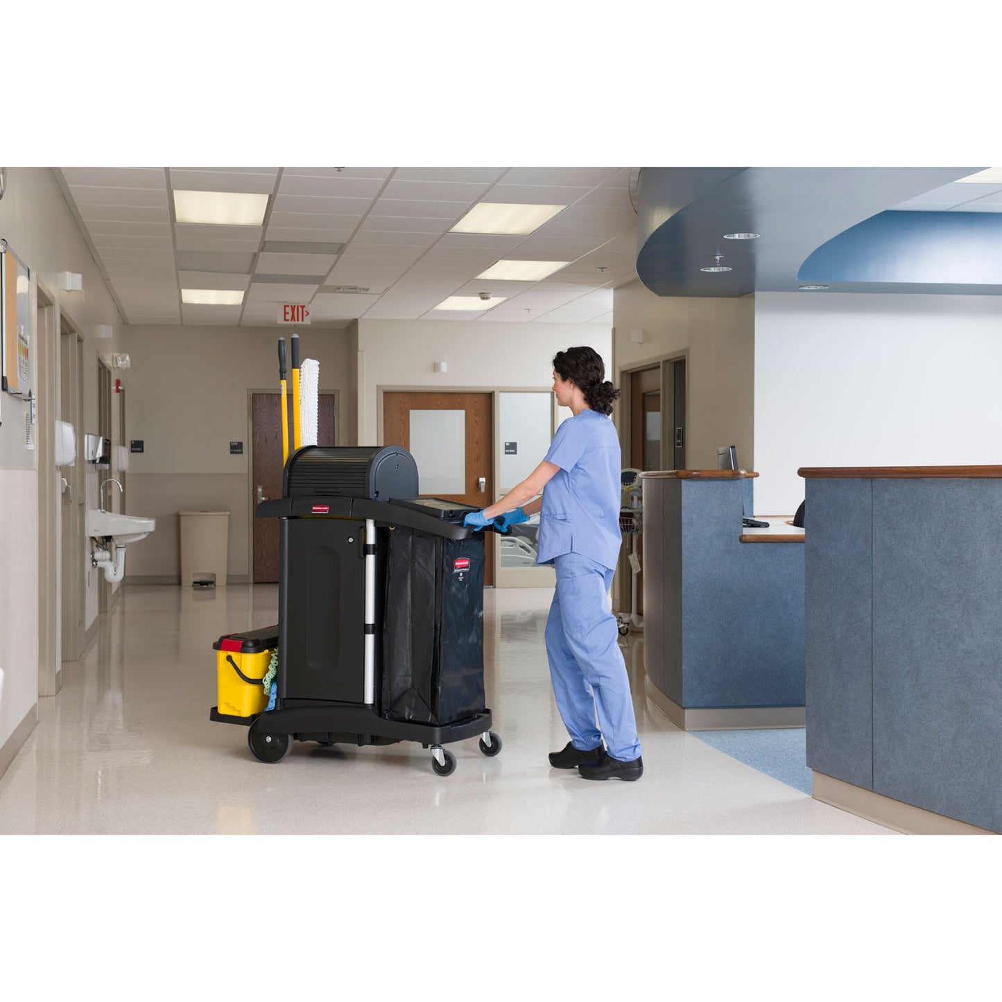 rubbermaid-executive-high-security-janitorial-cleaning-cart-num-rcp1861427_2