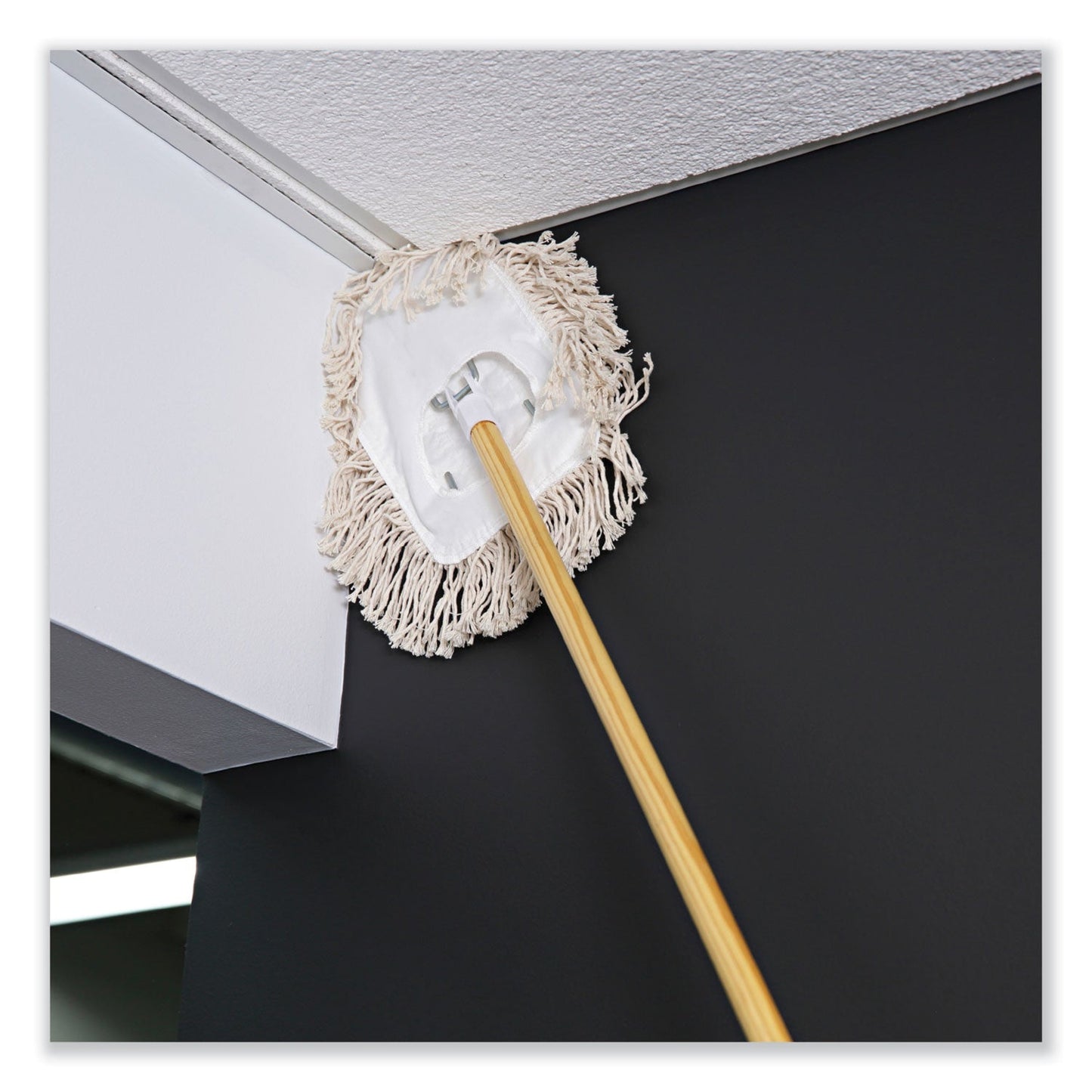 boardwalk-wedge-dust-mop-head-frame-lacquered-wood-handle-num-bwk1492_4