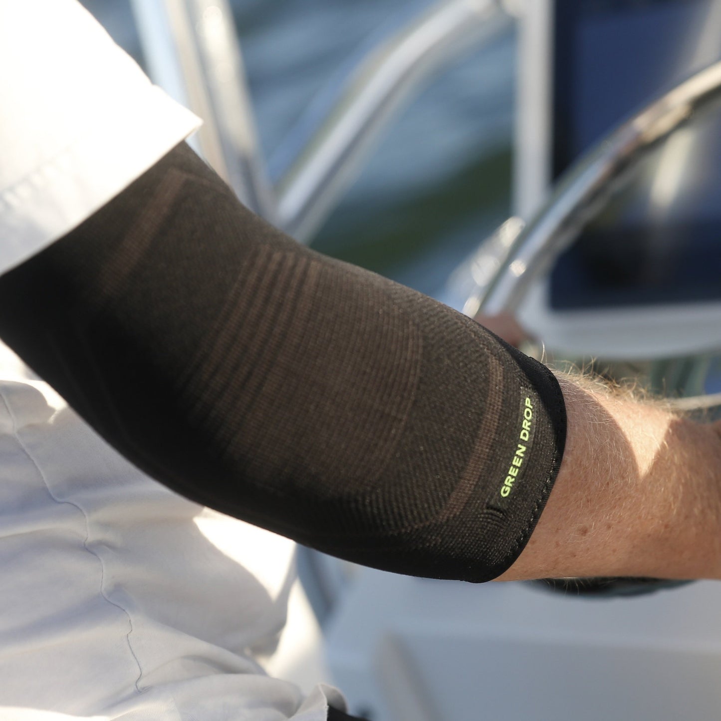 Green Drop™ Elbow Support Large / X-Large Pull-On Sleeve Left or Right Elbow 12 to 16 Inch Elbow Circumference Black (1230635_EA)
