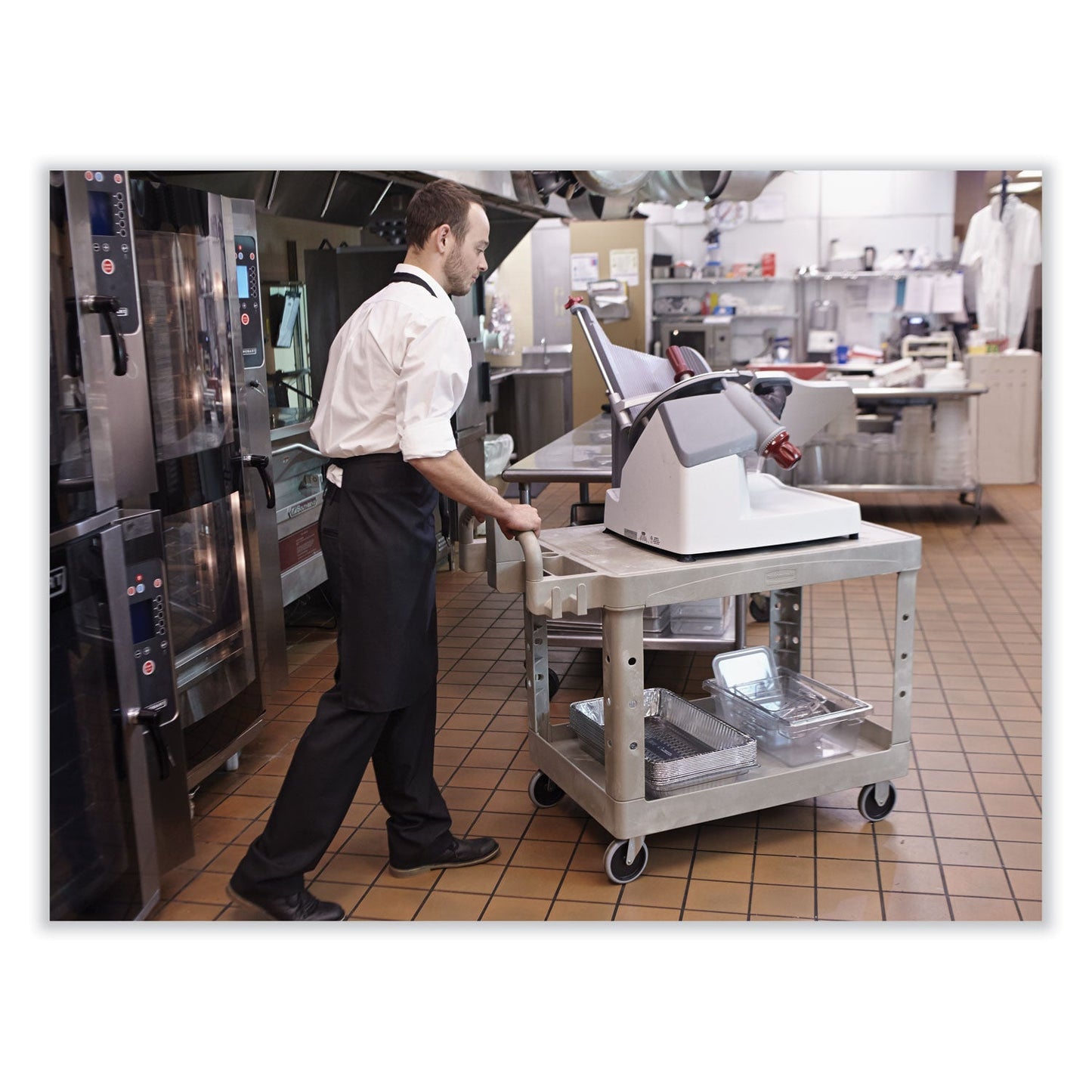 rubbermaid-flat-shelf-utility-cart-num-rcp4525bla_6