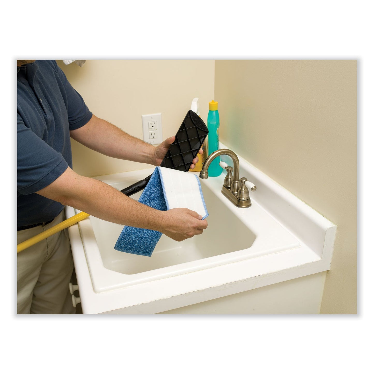 rubbermaid-economy-wet-mopping-pad-num-rcpq409blu-ea_4