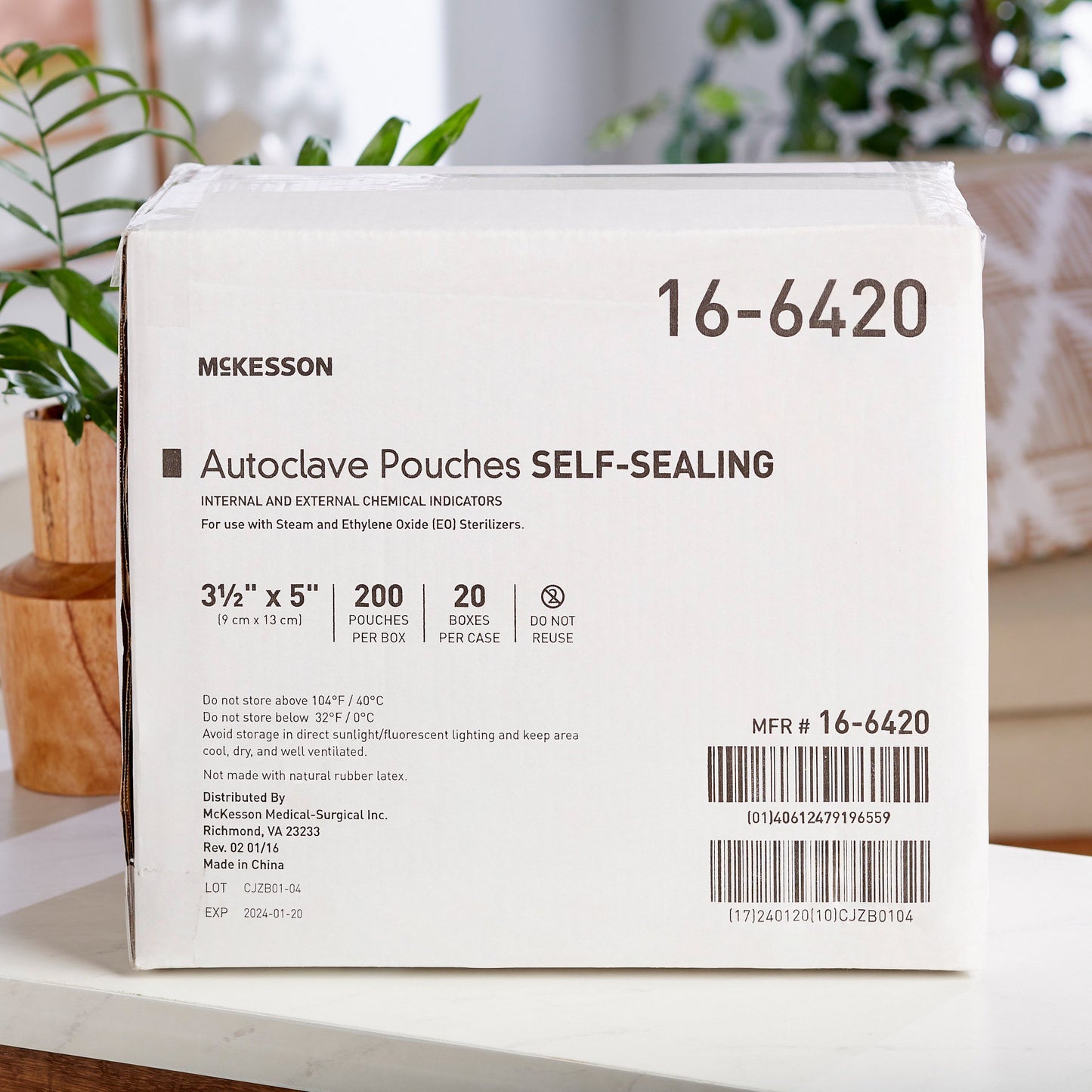 McKesson Sterilization Pouch Ethylene Oxide (EO) Gas / Steam 3-1/2 X 5 Inch Transparent Blue / White Self Seal Paper / Film (960942_CS)