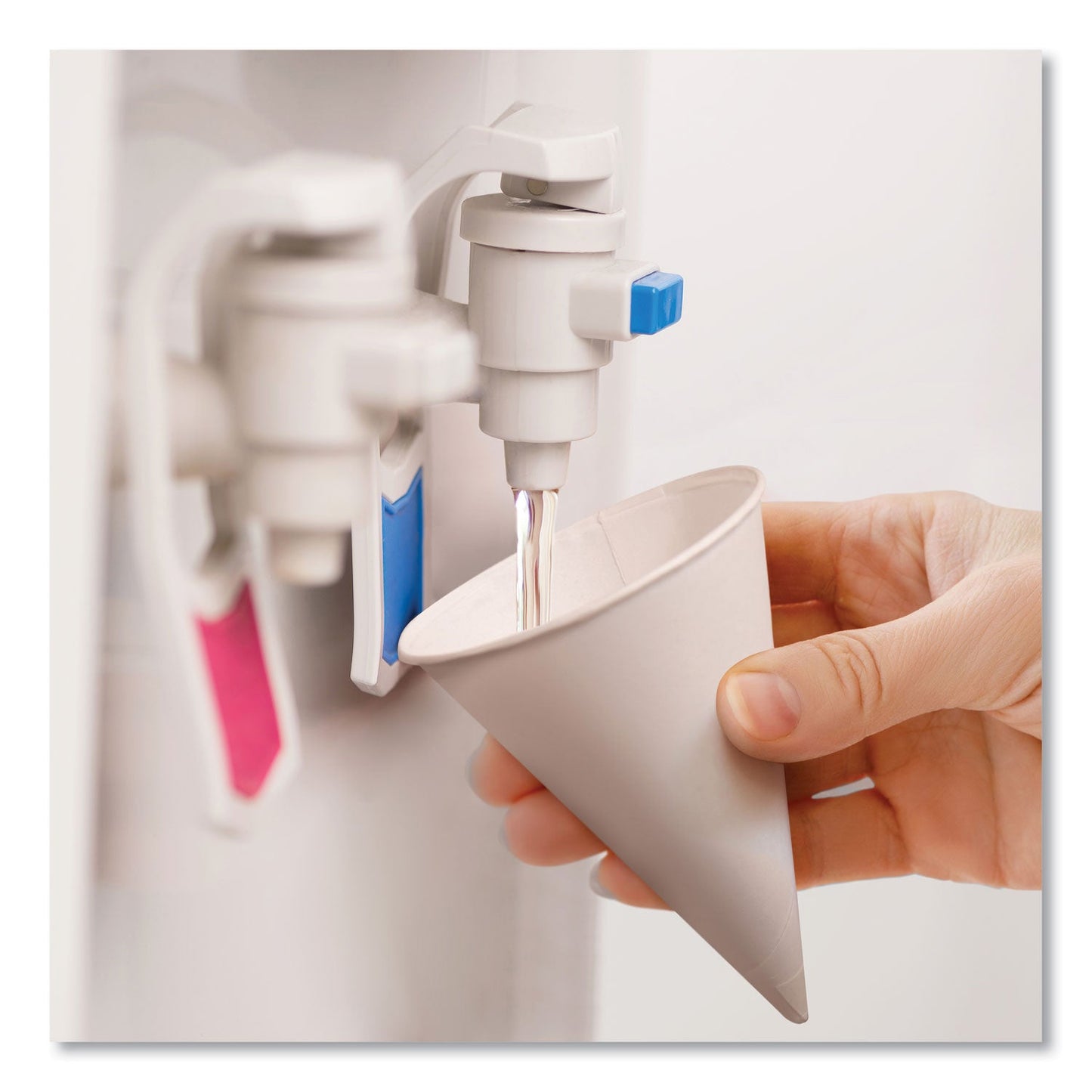 solo-cone-water-cups-num-slo4brct_6