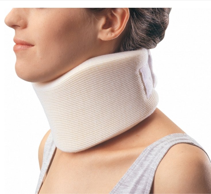 ProCare® Form Fit™ Cervical Collar Contoured / Medium Density Adult Large One-Piece 4-1/2 Inch Height 22-1/2 Inch Length 15 to 20 Inch Neck Circumference (410211_EA)
