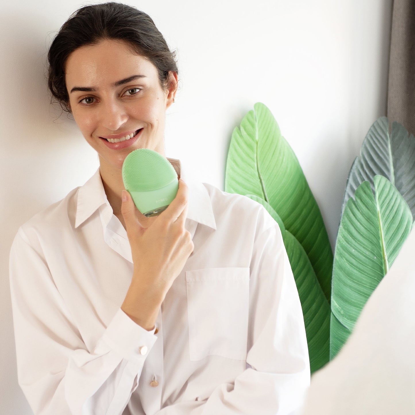 LUNA™ 4 Combination Skin Facial Cleansing Brush and Massage Device LUNA™ 4 Combination Skin (1244535_EA)