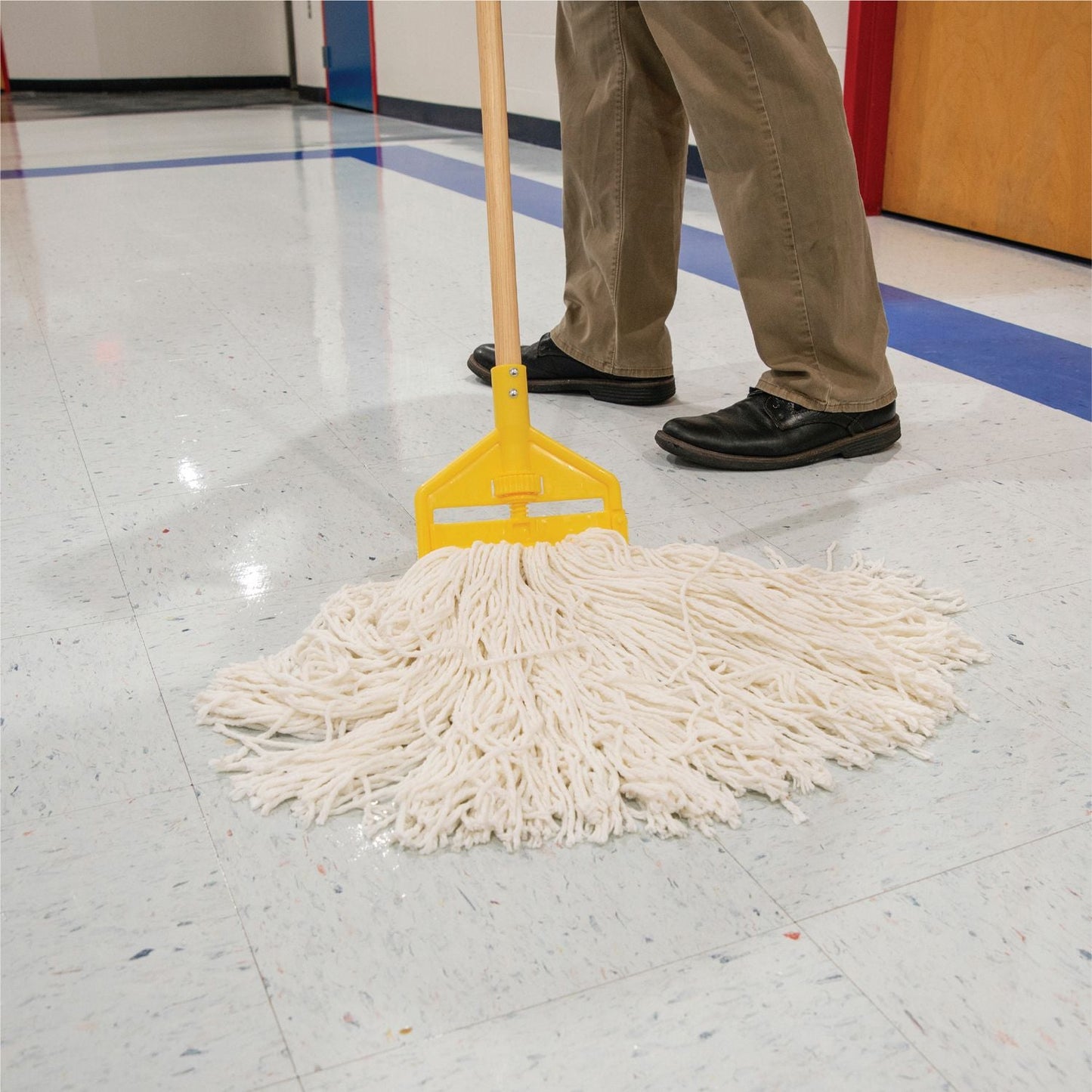 betco-ph7-ultra-floor-cleaner-lemon-scent-55-gal-drum-bet1785500_4