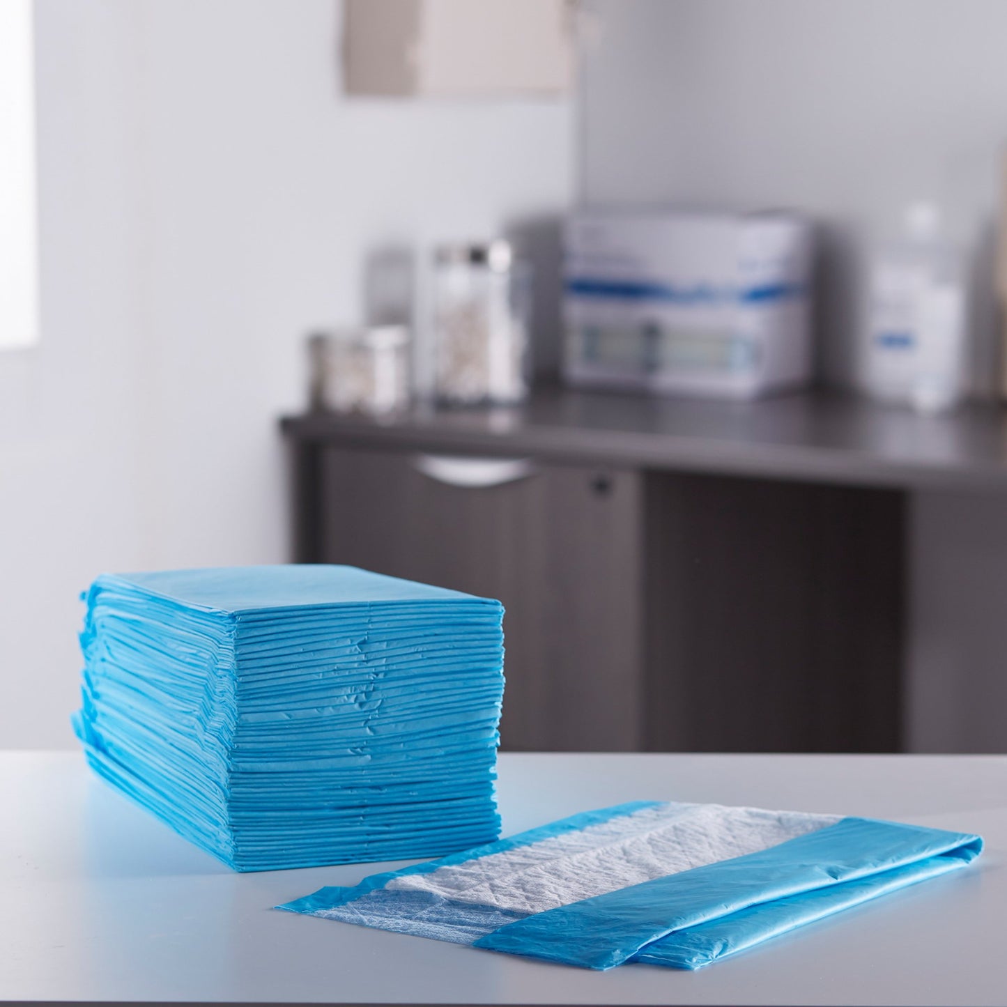 McKesson Procedure Underpad 17 W X 24 L Inch Blue NonSterile (477563_CS)