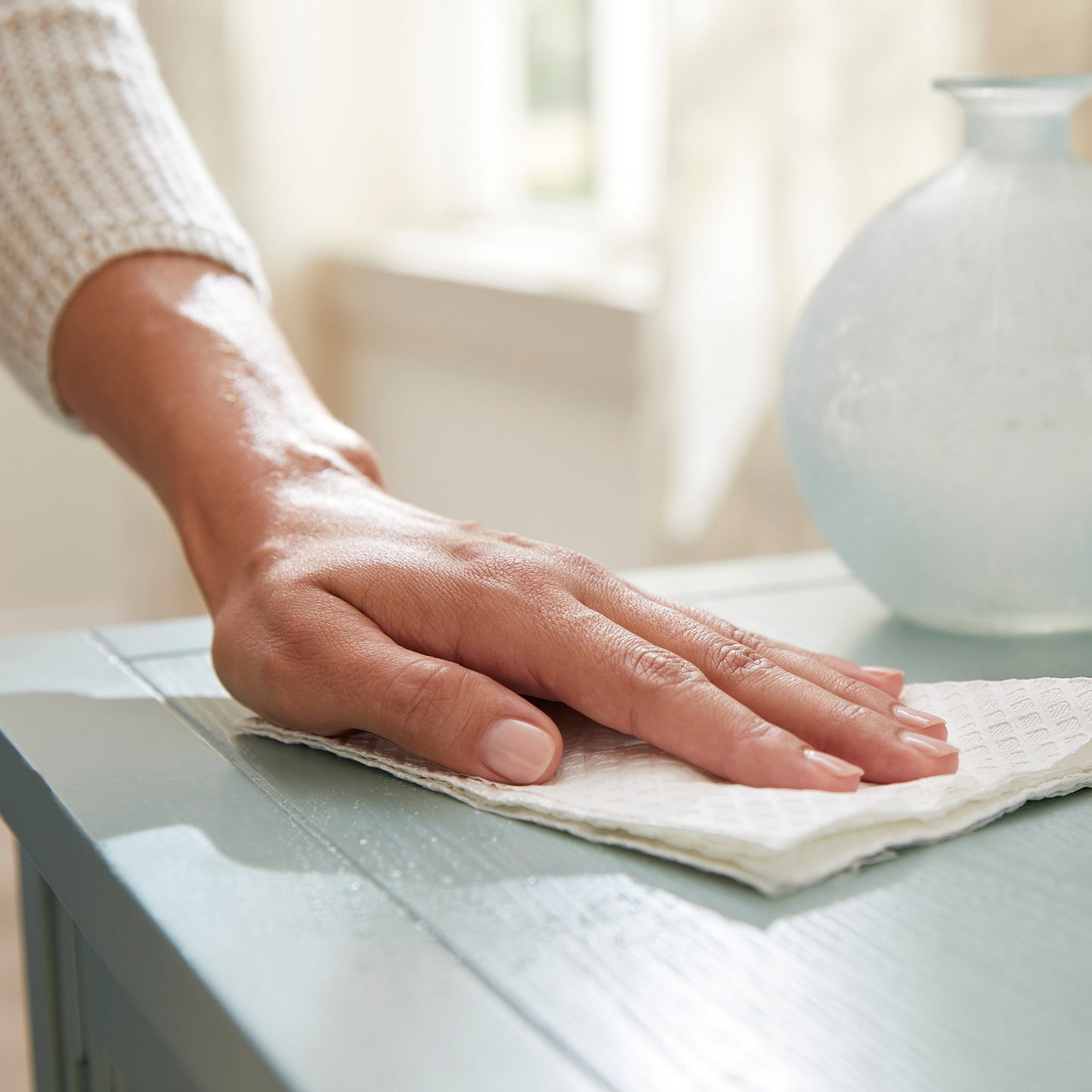 McKesson Procedure Towel 13 W X 18 L Inch White NonSterile (201067_EA)