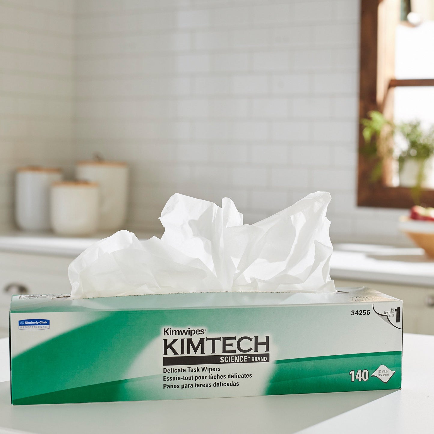 Kimtech Science Kimwipes Delicate Task Wipe Light Duty 140 Count Box 14-7/10 X 16-3/5 Inch NonSterile Disposable (724834_CS)