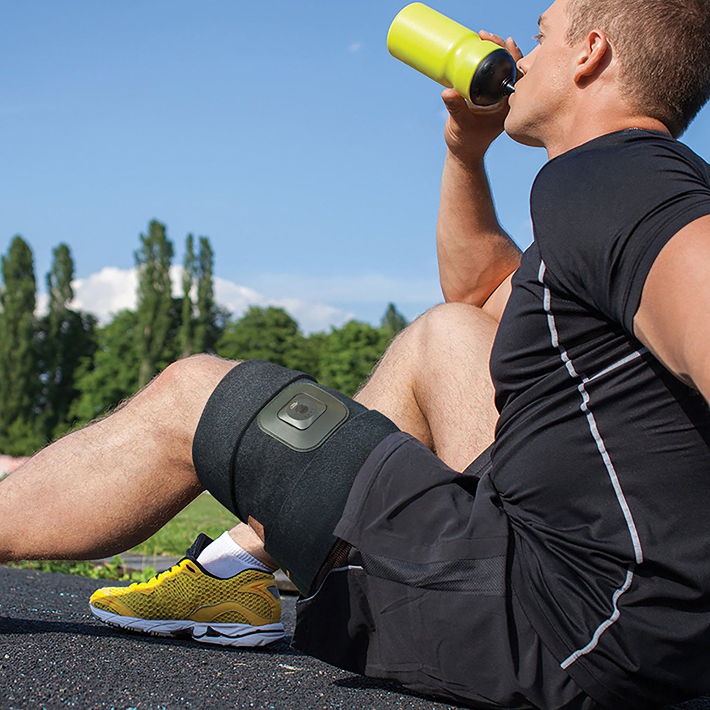 Intellinetix® Vibration Therapy Wrap Upper Leg One Size Fits Most (1234355_EA)