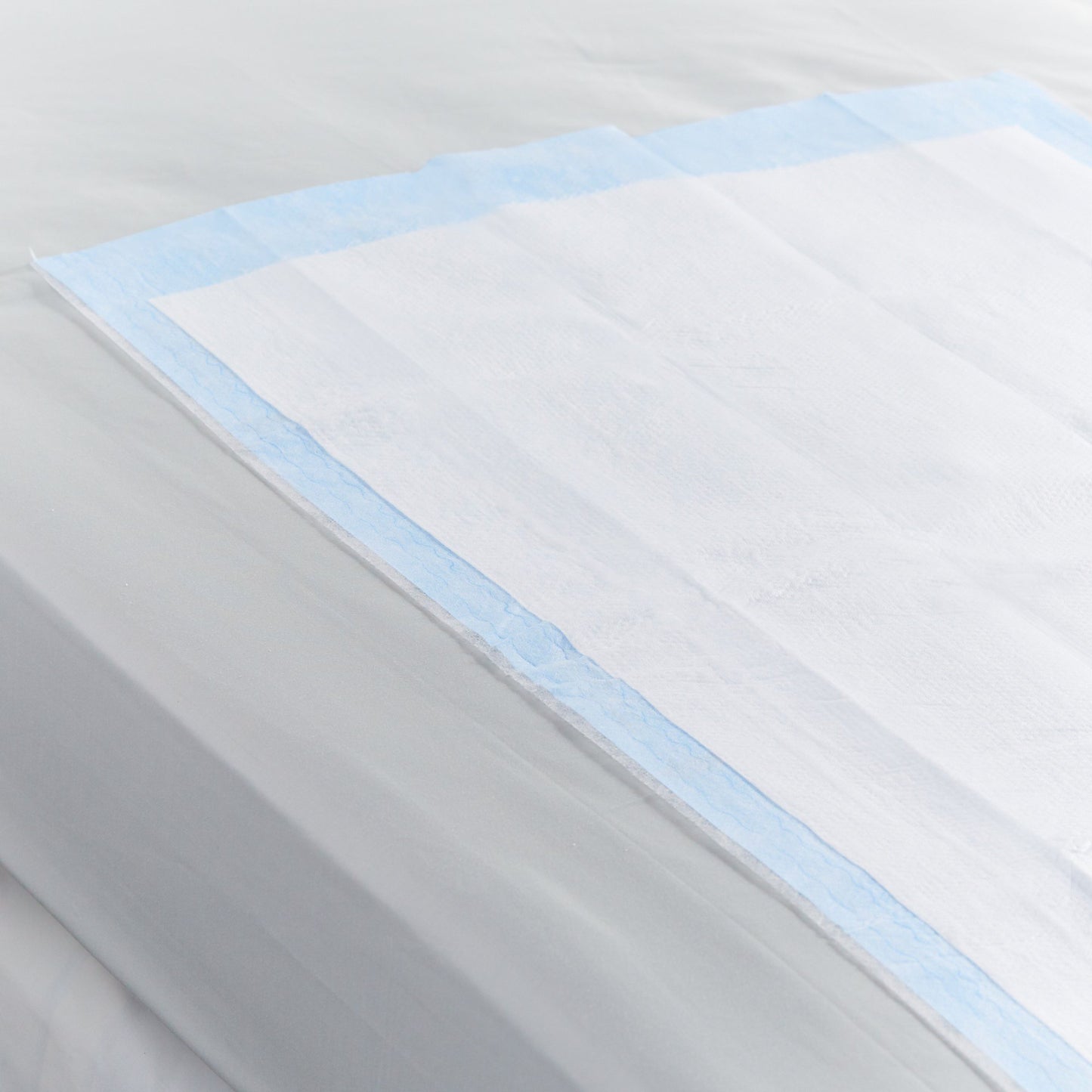 Wings™ Plus Disposable Underpad 23 X 36 Inch Fluff / Polymer Heavy Absorbency (410726_BG)