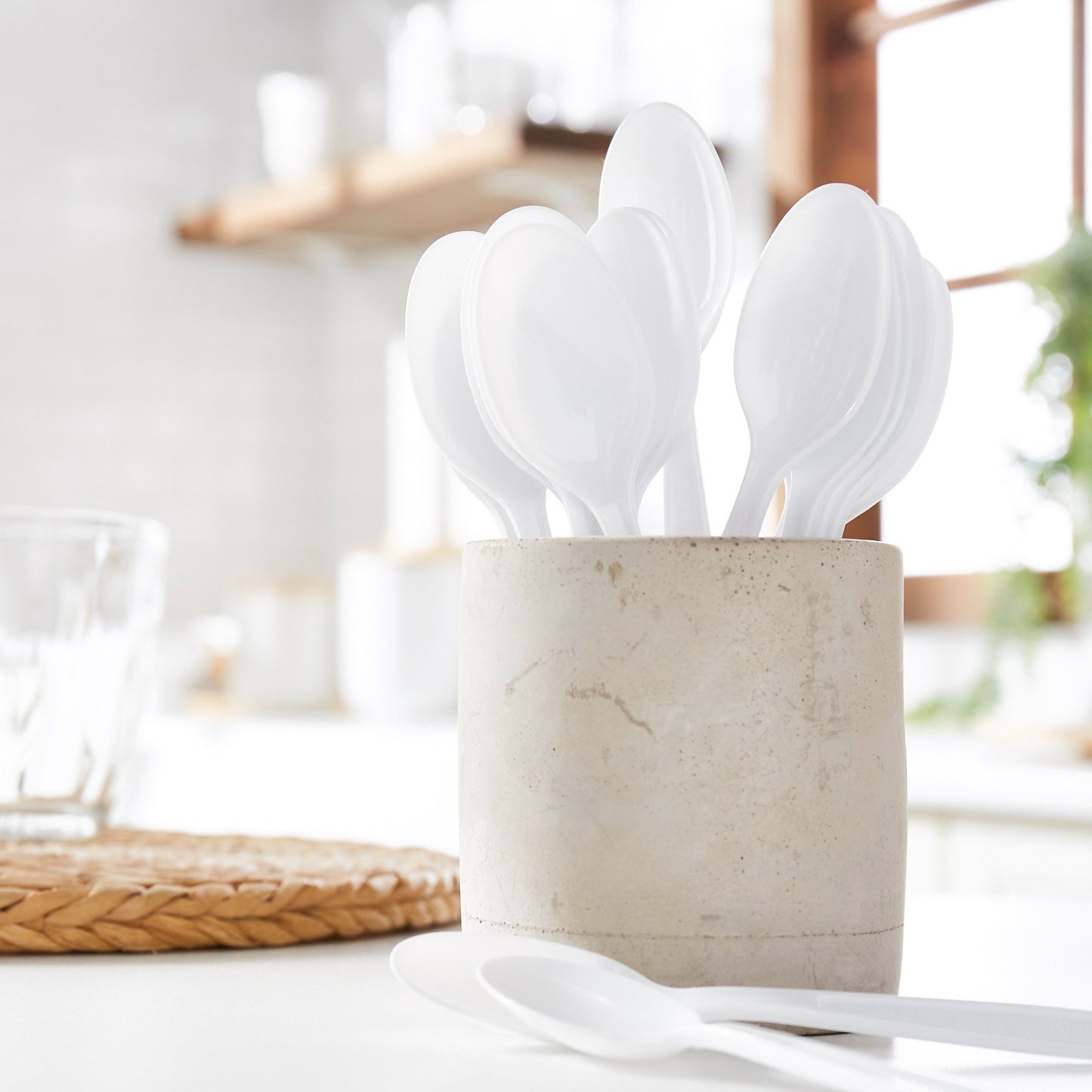 McKesson Spoon Heavy Weight White Polypropylene (959248_CS)