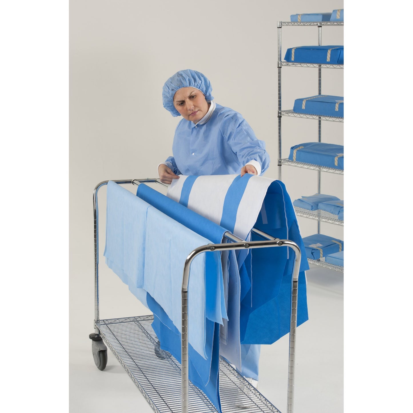 SMART-FOLD* H650 Sterilization Wrap White / Blue 40 X 55 Inch Dual Layer SMS Polypropylene Steam / EO Gas / Hydrogen Peroxide (832283_BG)