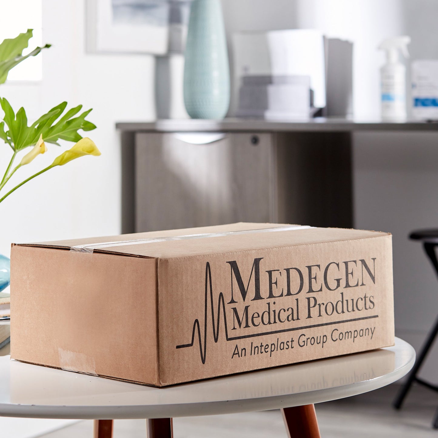 McKesson Biohazard Waste Bag Biohazard Symbol / Infectious Waste 40 to 45 gal. Red 40 X 46 Inch (185366_CS)