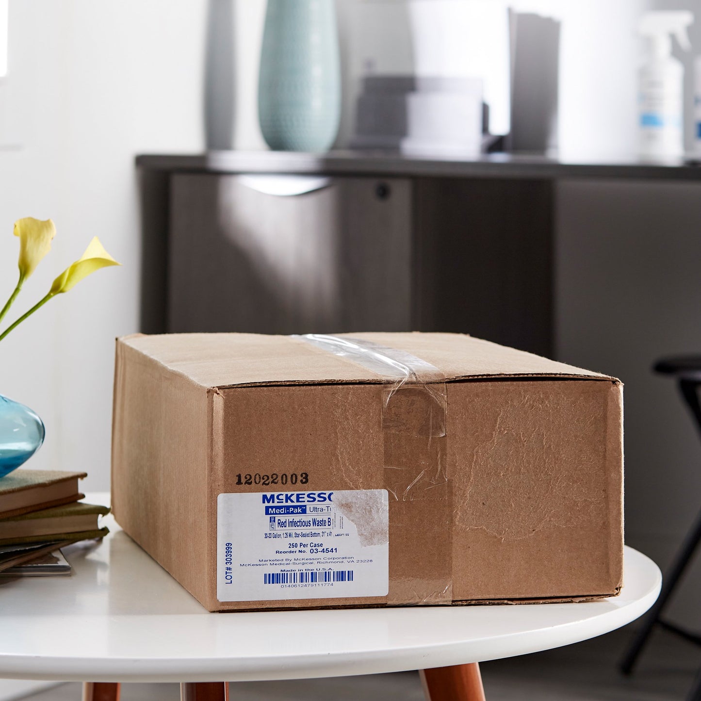 McKesson Biohazard Waste Bag Biohazard Symbol / Infectious Waste 30 to 33 gal. Red 31 X 41 Inch (185447_CS)