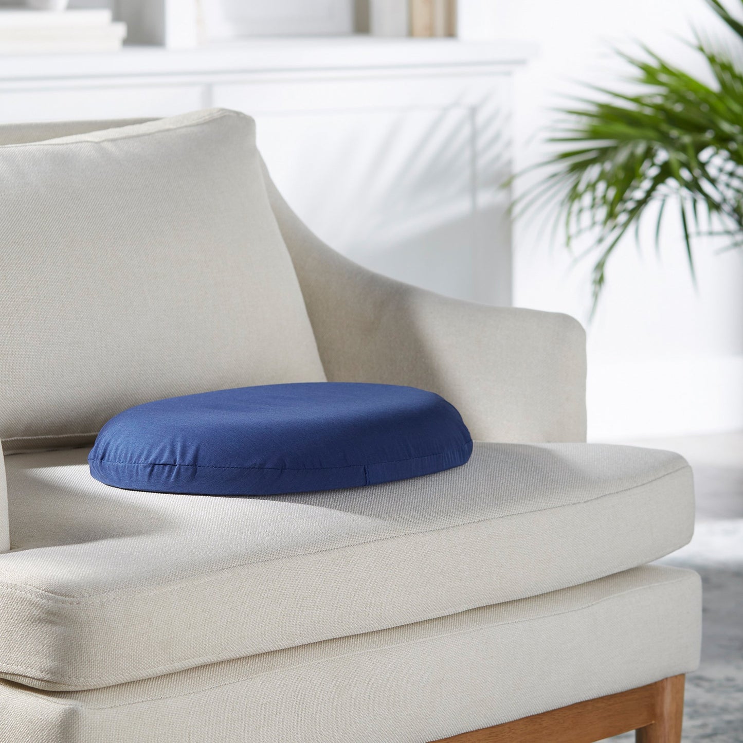 McKesson Donut Seat Cushion 16 Inch Diameter Molded Foam (1065583_EA)