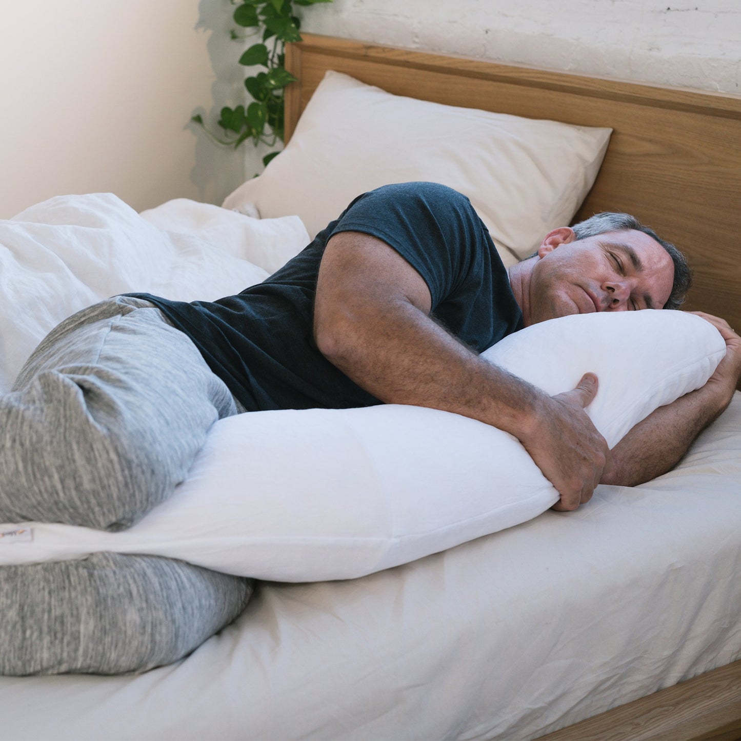 MedCline® Body Pillow Positioner 18 W X 45 L X 5 H Inch White (1217717_EA)