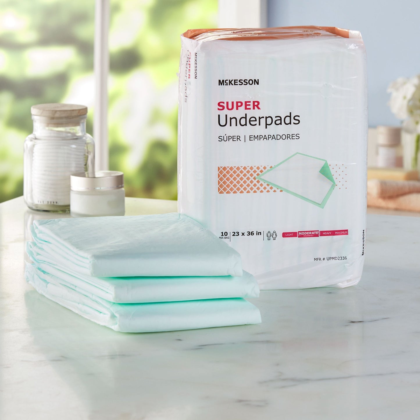 McKesson Super Disposable Underpad 23 X 36 Inch Fluff / Polymer Moderate Absorbency (724035_BG)