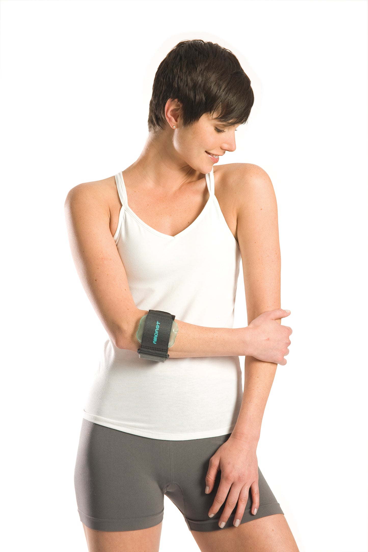 Aircast® Pneumatic Tennis Elbow Support One Size Fits Most Hook and Loop Closure Armband Style Left or Right Arm 8 to 14 Inch Forearm Circumference Black (569003_EA)
