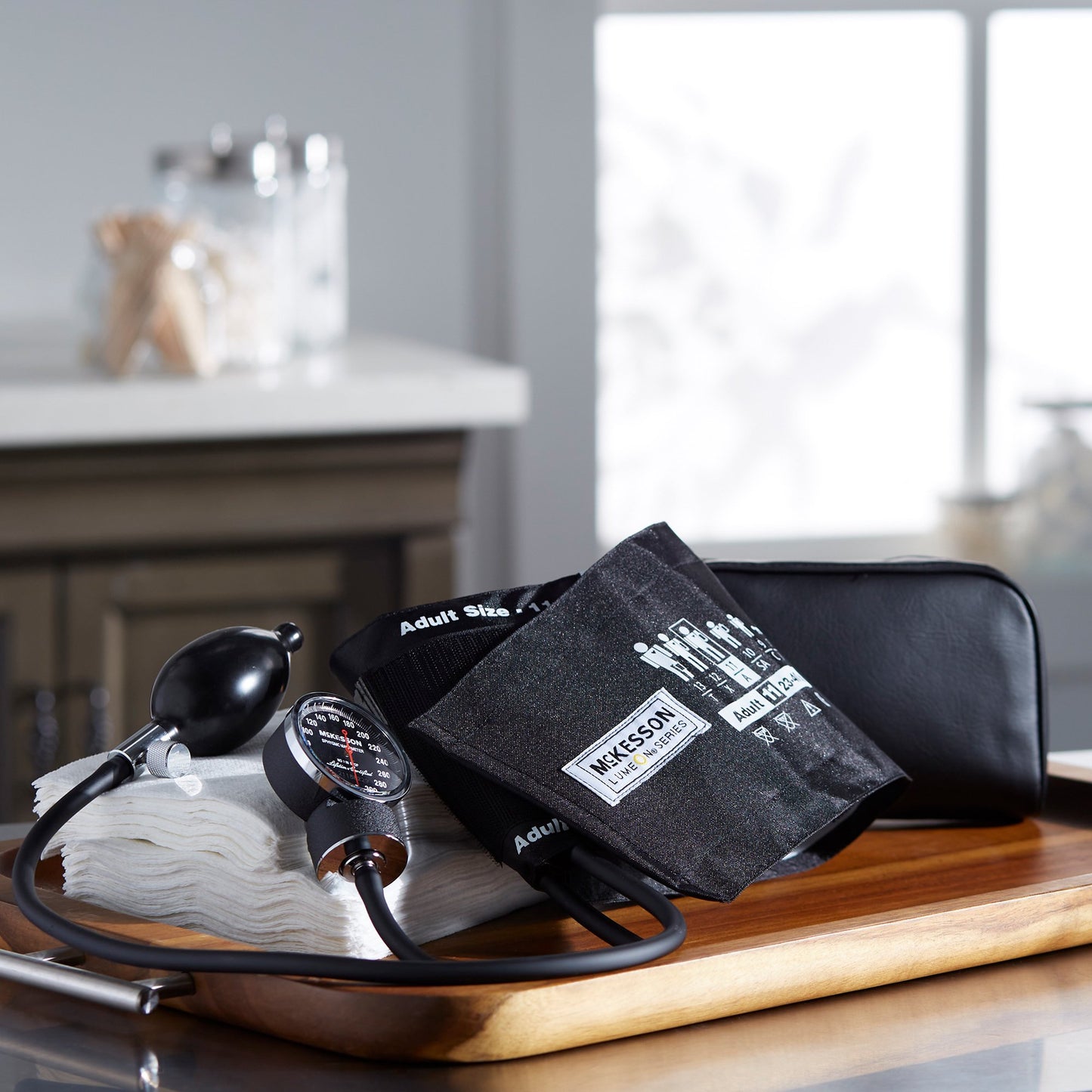 McKesson LUMEON™ Aneroid Sphygmomanometer Unit Adult Cuff Nylon Cuff 23 - 40 cm Pocket Aneroid (803186_BX)