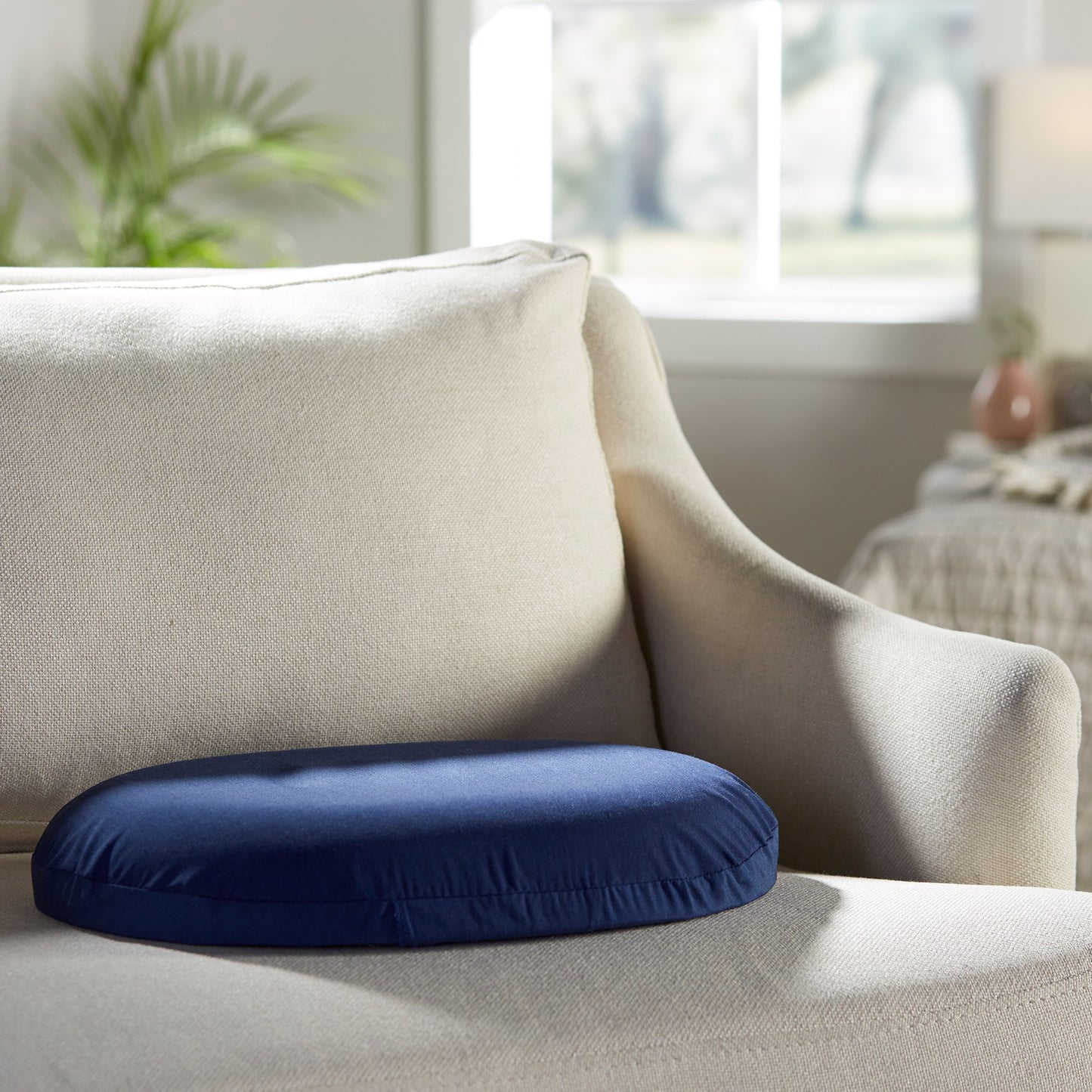 McKesson Donut Seat Cushion 14 Inch Diameter Molded Foam (1065567_EA)