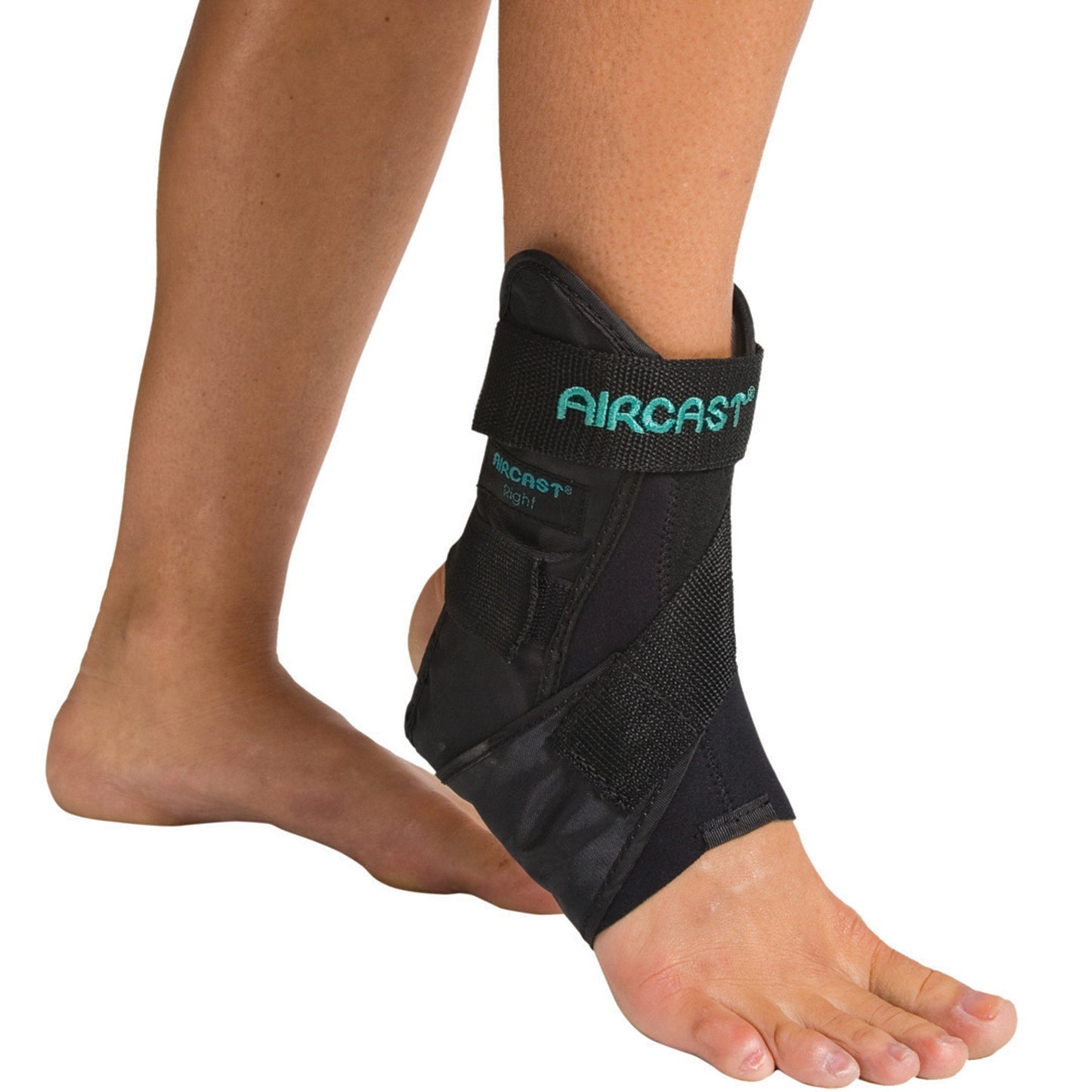 AirSport™ Ankle Support Medium Hook and Loop Closure Male 7-1/2 to 11 / Female 9 to 12-1/2 Right Ankle (414464_EA)