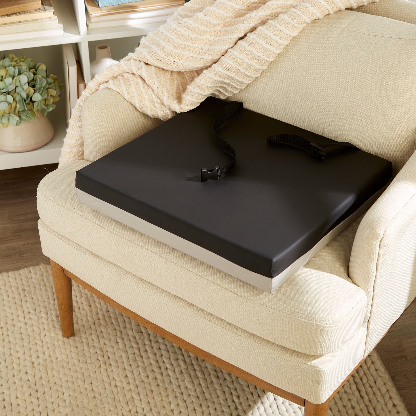 McKesson Seat Cushion 20 W X 18 L X 3 D Inch Polyurethane (1065584_EA)