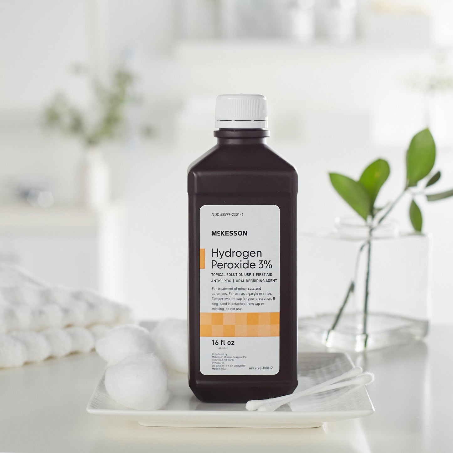McKesson Brand Antiseptic Hydrogen Peroxide Topical Liquid 16 oz. Bottle (142779_EA)