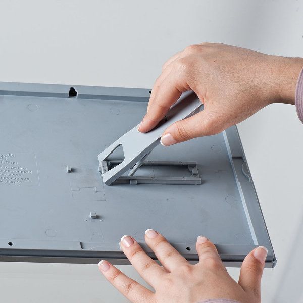 opti-frame-5-x-7-poster-size-0-55-silver-color-profile-mitred-corner-with-back-support-ucp145n157x2000_1