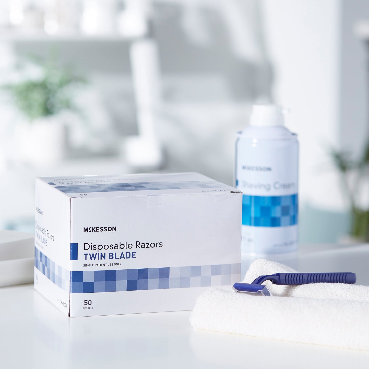 McKesson Personal Razor Single Edge Twin Blade NonSterile Disposable (474704_CS)