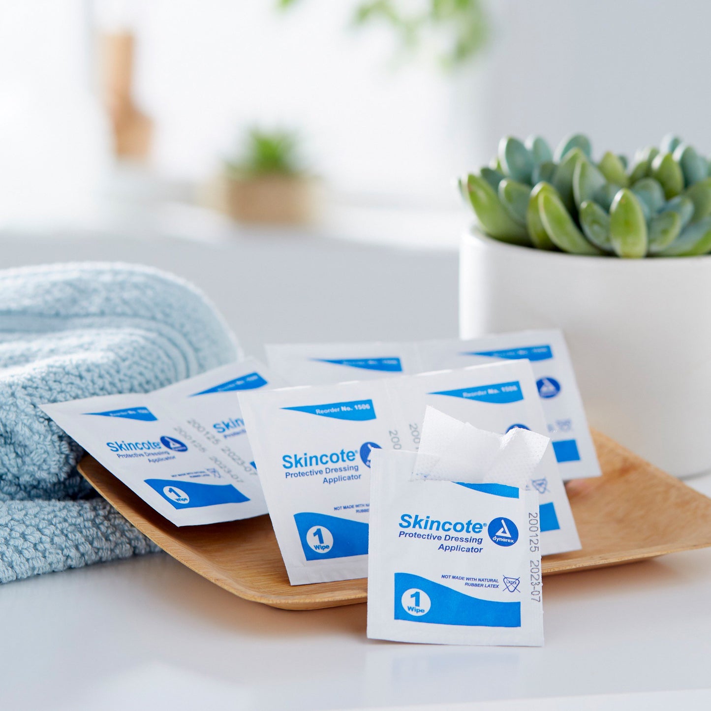 Skincote™ Skin Barrier Wipe 70% Strength Isopropyl Alcohol Individual Packet NonSterile (246020_BX)