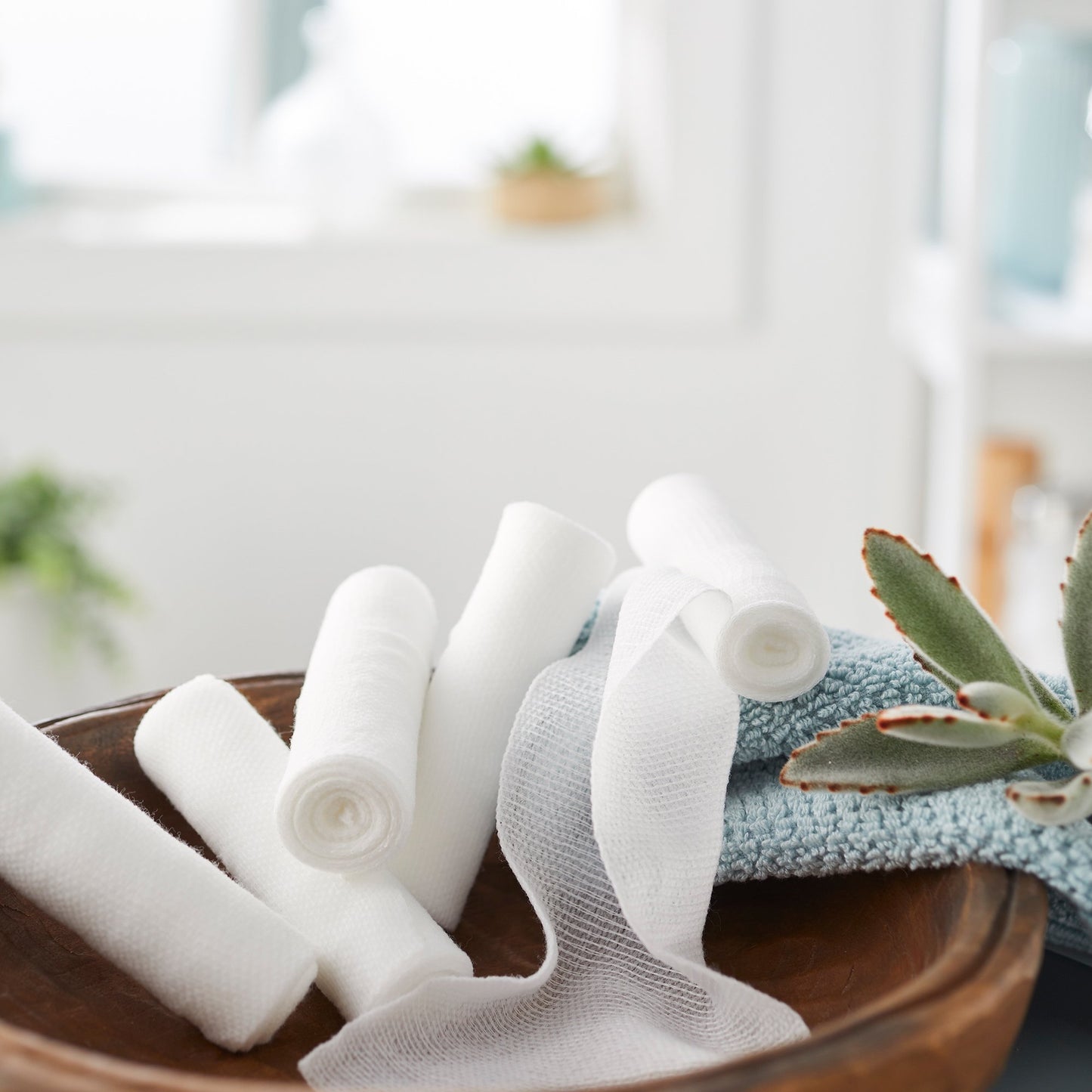 Dermacea™ Conforming Bandage 4 Inch X 4 Yard 1-Ply NonSterile 12 per Pack (516683_BG)