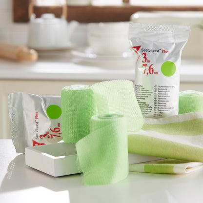 3M™ Scotchcast™ Plus Cast Tape 3 Inch X 12 Foot Fiberglass / Resin Bright Green (199242_CS)