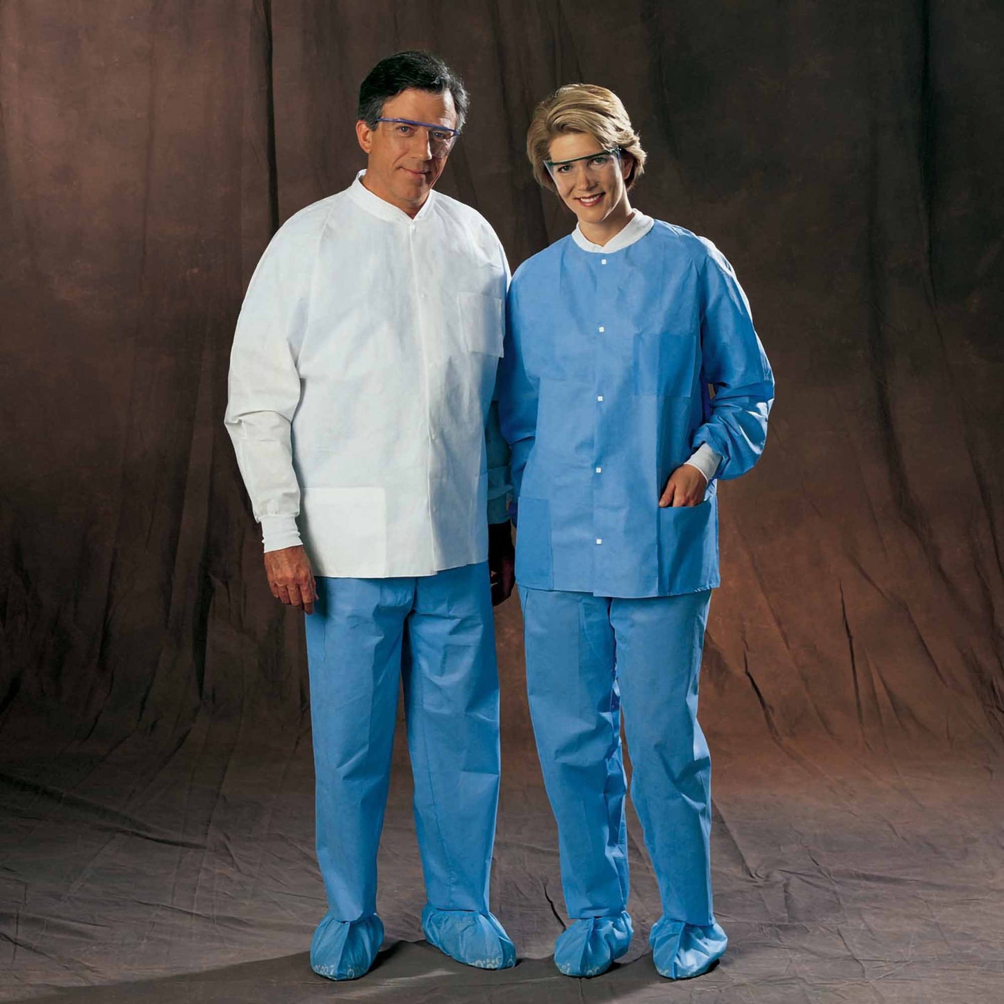 O&M Halyard Inc Lab Jacket White Medium Hip Length 3-Layer SMS Disposable (236314_EA)
