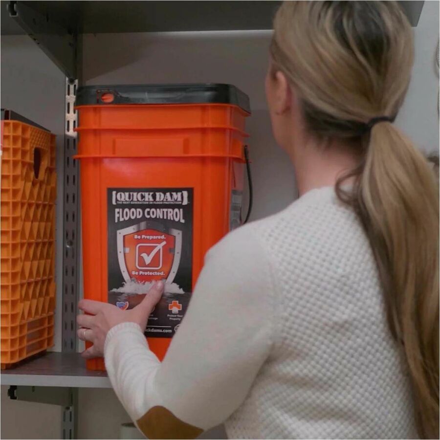 quick-dam-compact-square-grab-go-bucket-kits-40-carton-orange-aprwuggv_2