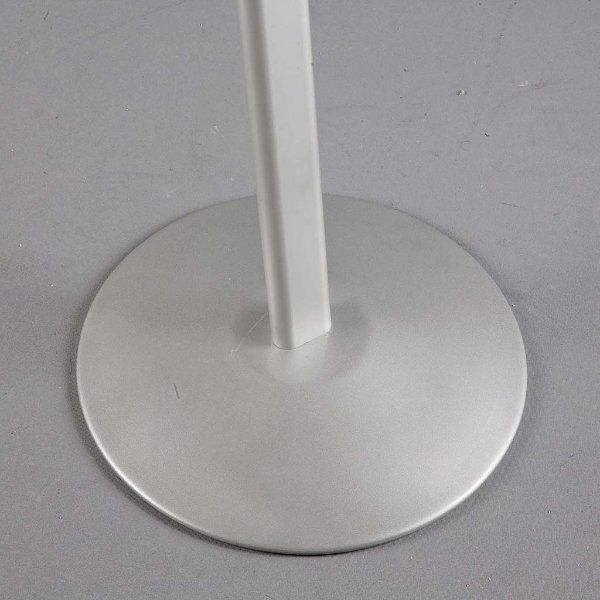 curved-sign-holder-11-x-17-poster-size-silver-landscape-portrait-position-ucumbn0517x2000_4