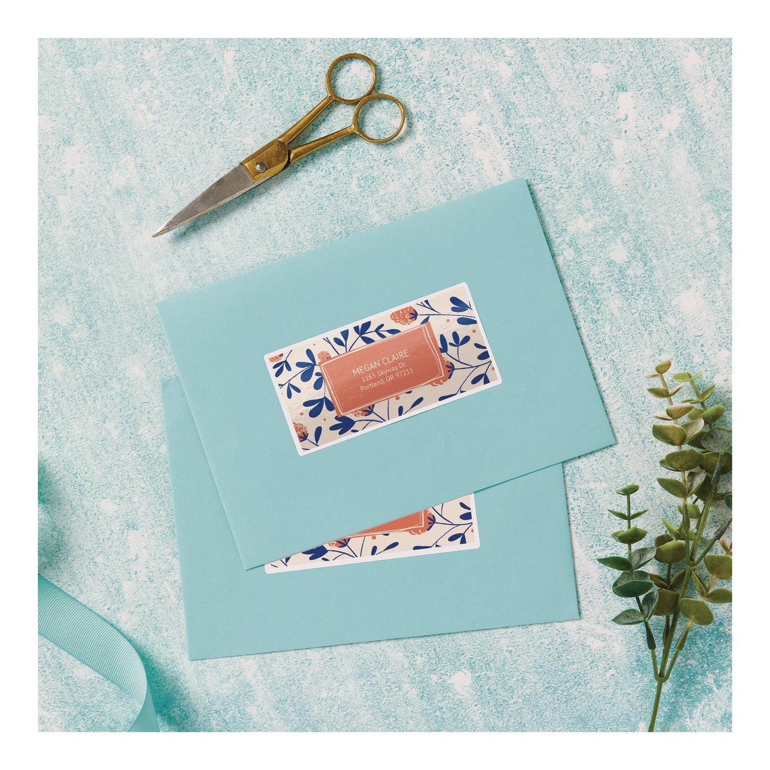 avery-glossy-white-easy-peel-mailing-labels-w-sure-feed-technology-num-ave6528_2