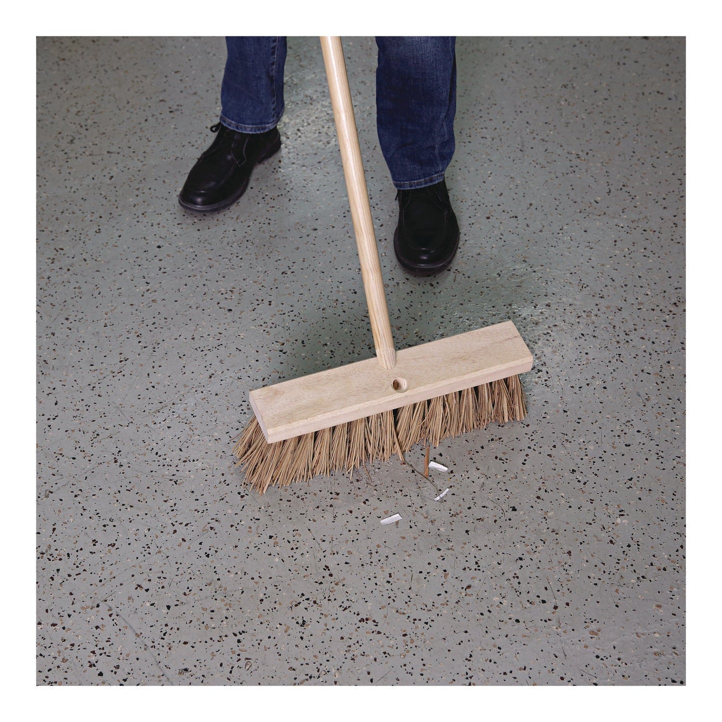 boardwalk-tapered-end-broom-handle-num-bwk124_5