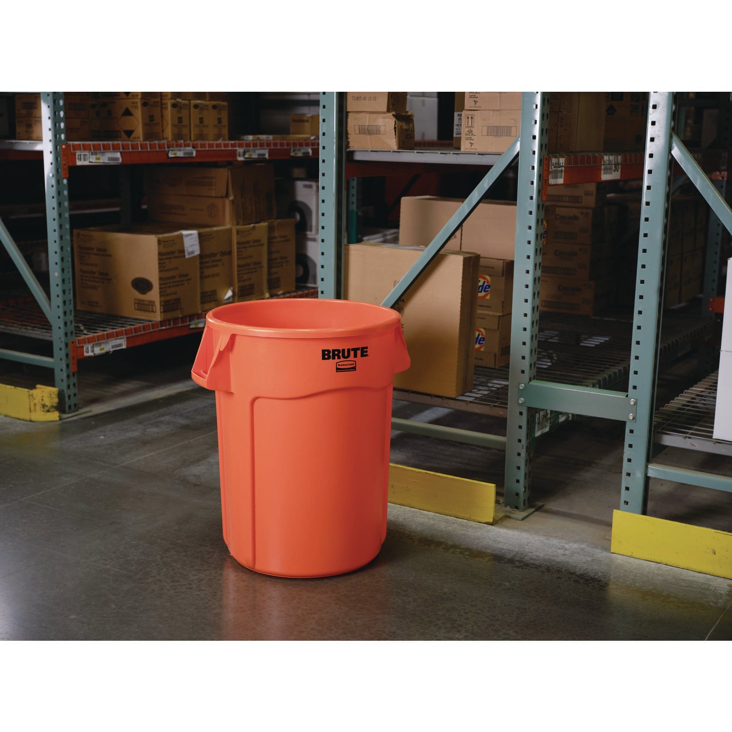 rubbermaid-brute-round-container-num-rcp2119307_3