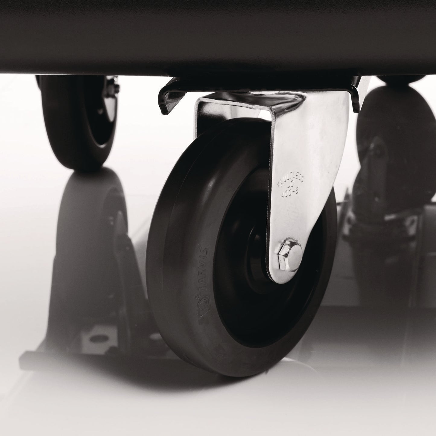 Rubbermaid® Commercial Commercial Cube Truck (RCP1867537)