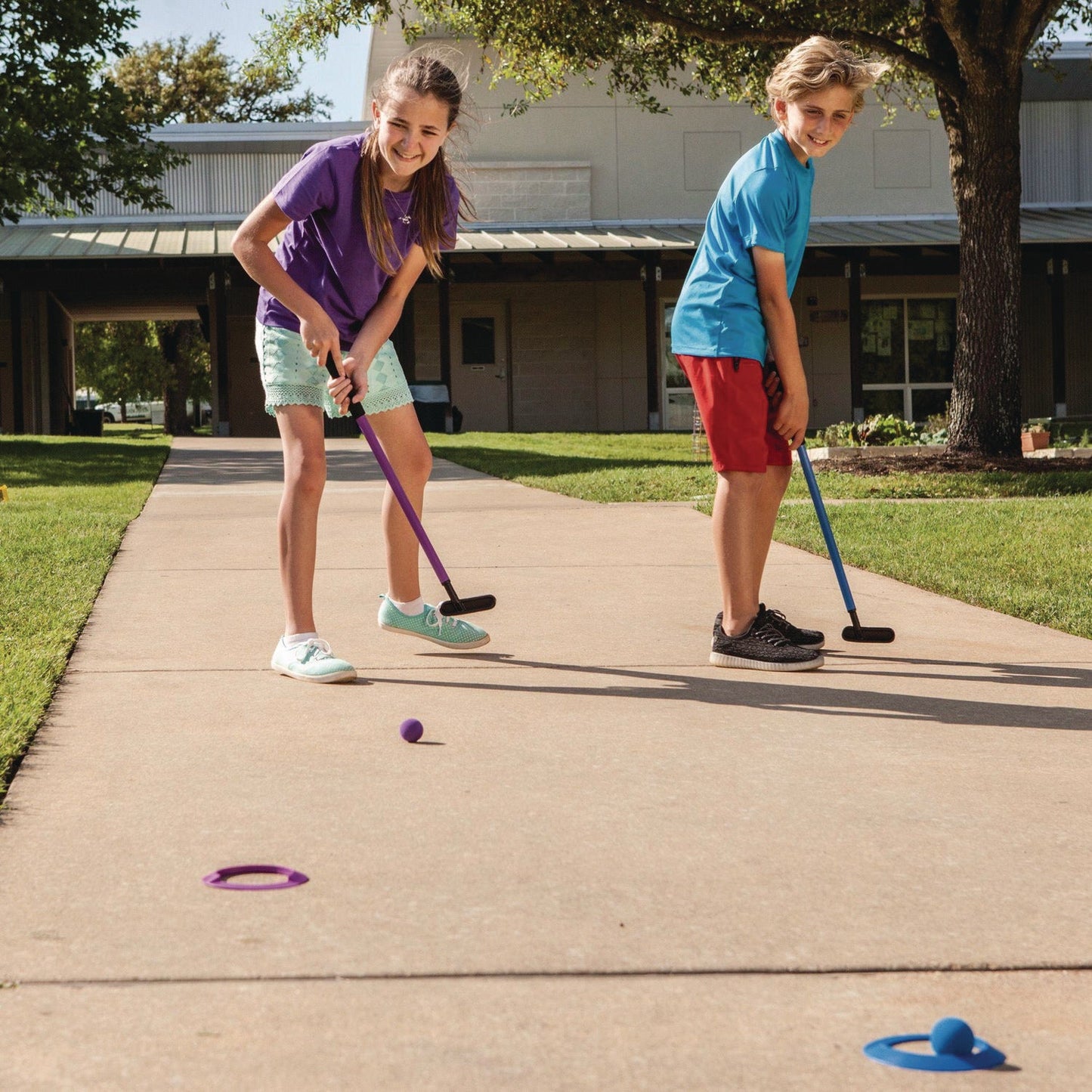 champion-sports-mini-golf-set-12-balls-6-putters-18-rings-3-target-holes-csimgset_3