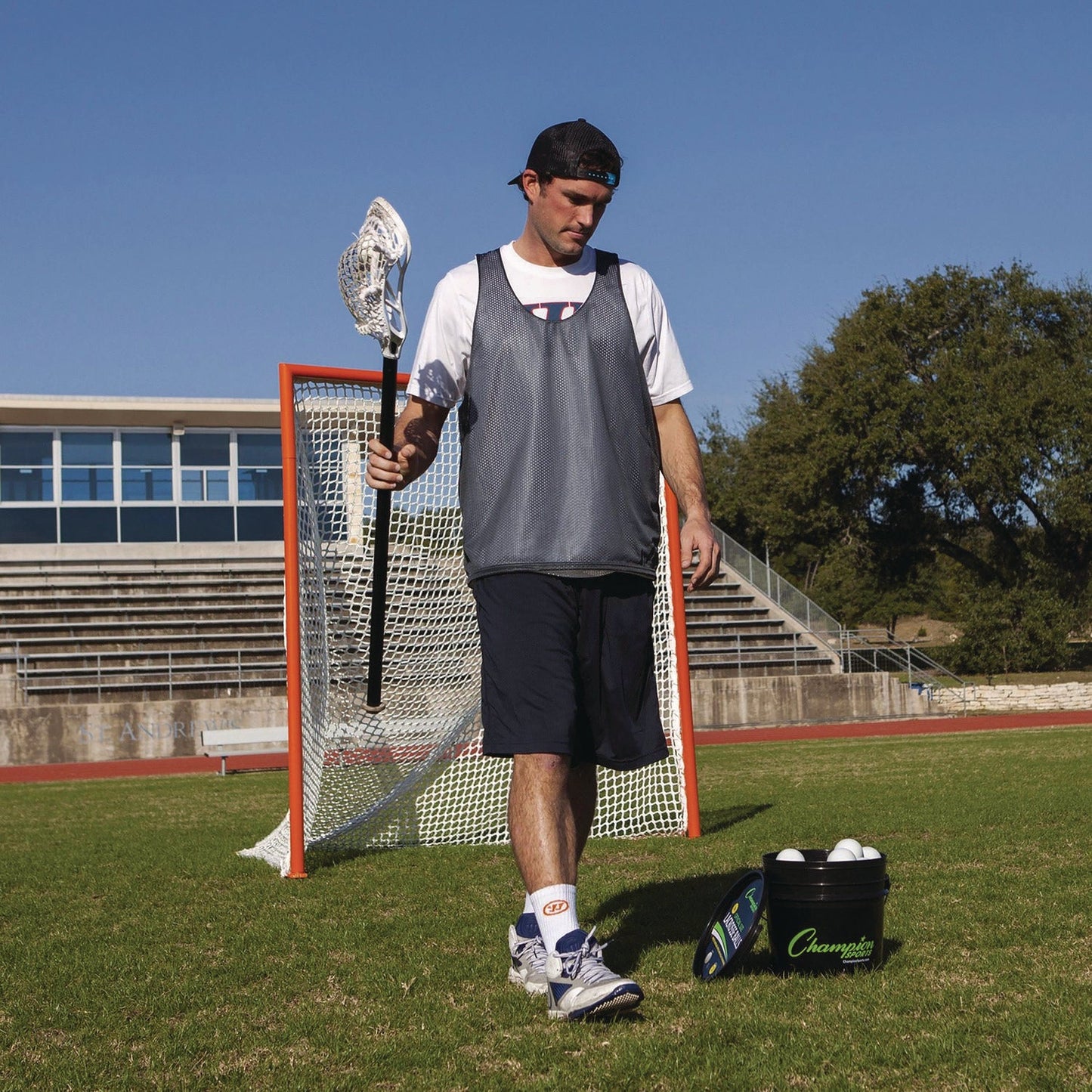 champion-sports-lacrosse-balls-in-a-bucket-11-x-11-bucket-with-36-white-rubber-balls-csilbwn36_9