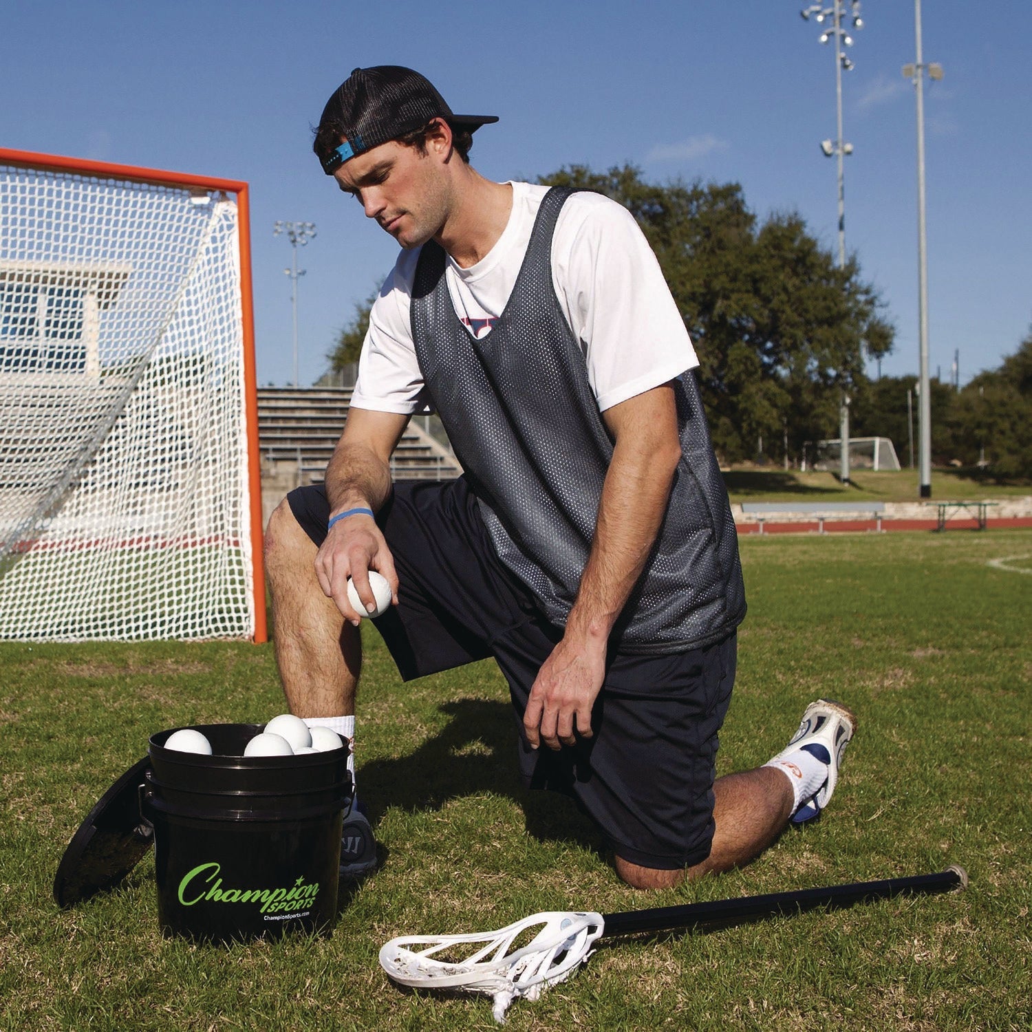 champion-sports-lacrosse-balls-in-a-bucket-11-x-11-bucket-with-36-white-rubber-balls-csilbwn36_10