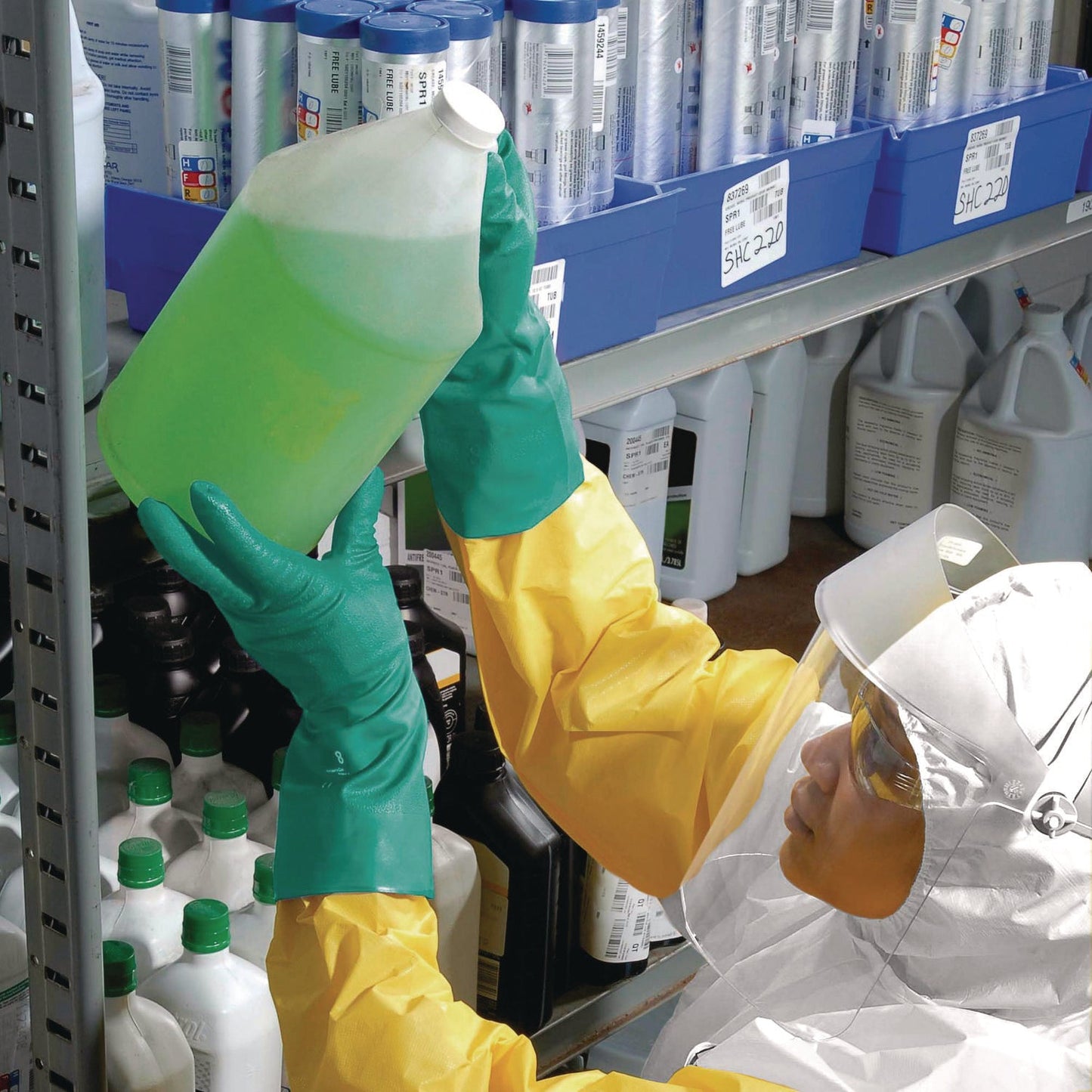 kleenguard™-a70-chemical-spray-protection-aprons-polyethylene-coated-fabric-one-size-fits-most-yellow-100-carton-ans97790_3