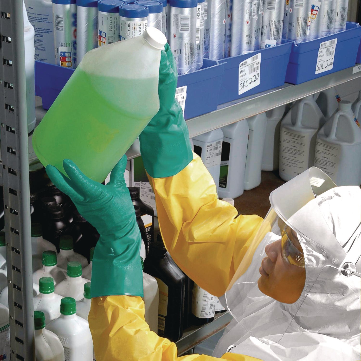 kleenguard™-a70-chemical-spray-protection-aprons-polyethylene-coated-fabric-one-size-fits-most-yellow-100-carton-ans97790_3